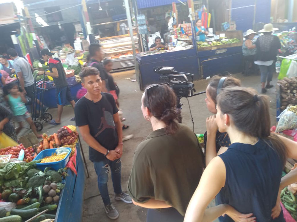 Opheli Garcia Lawler, Laura Zéphirin and Kathleen Taylor interview Venezuelan migrant in San Juan de Lurigancho, Peru