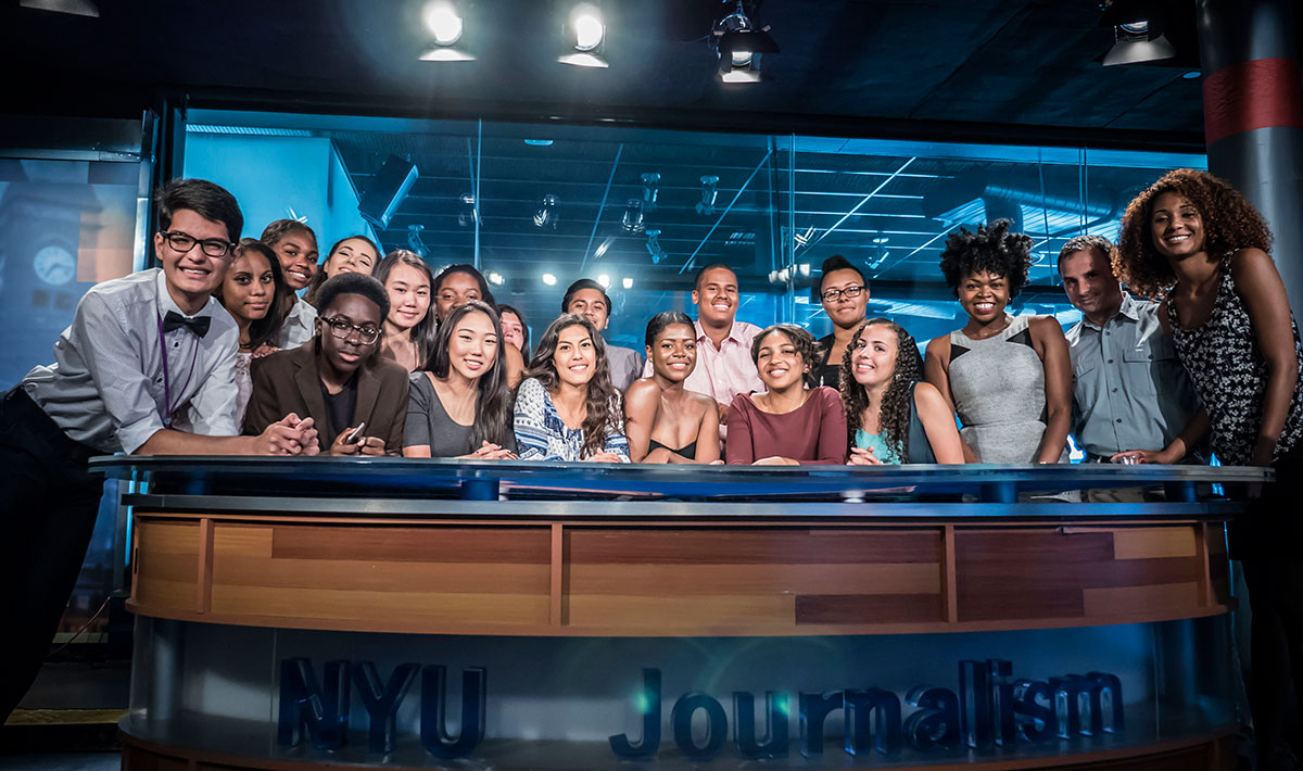 Urban Journalism Workshop Group Photo in NYU Journalism Studio